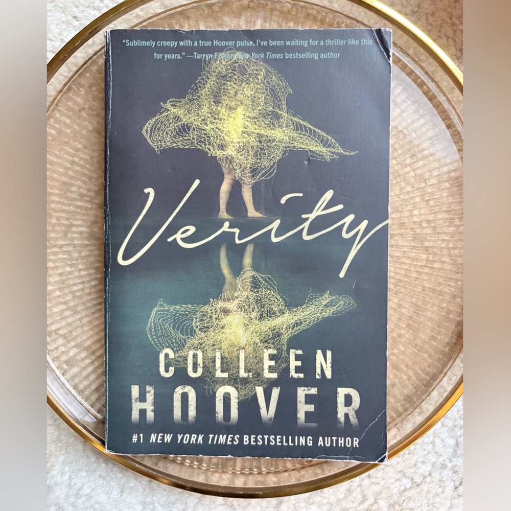 2/$12 📚 Verity by Colleen Hoover